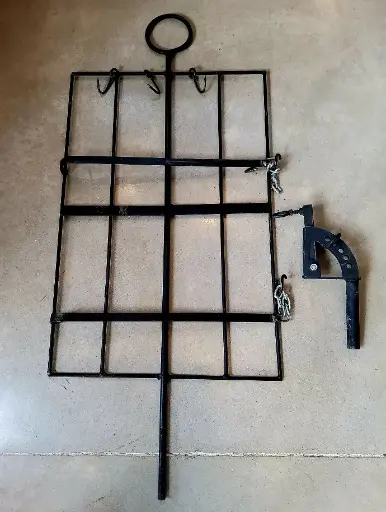 ESTACA TIPO CUADRO CON 2 ABRAZADERAS Y PORTA ESTACA PARA FOGONERO TROYA