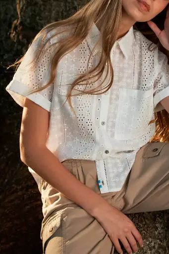 CAMISA BRODERIE MANGA CORTA. LAS TAGUAS